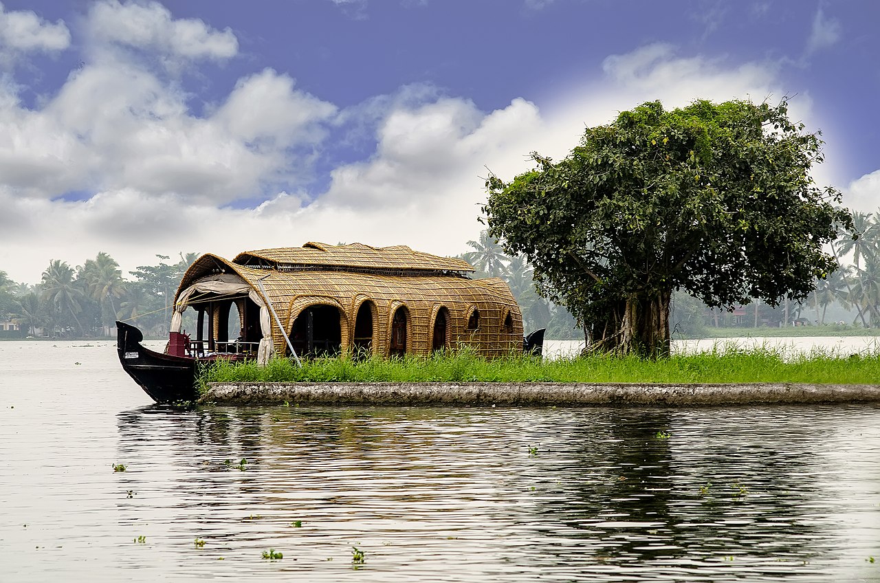 House boat along the Vembanad backwaters in Vaikom. 