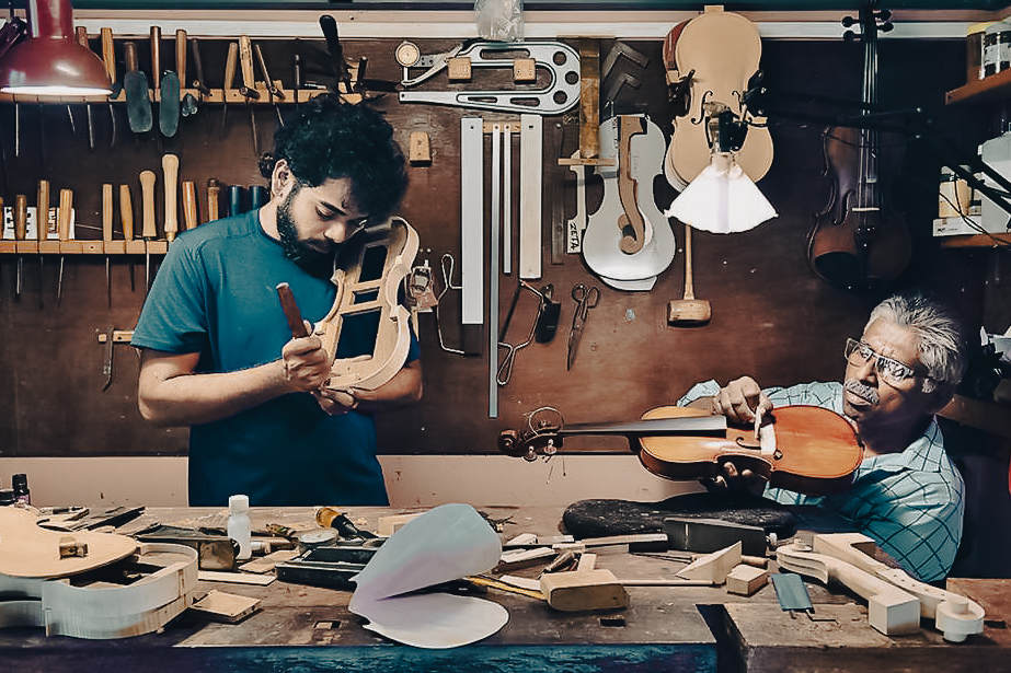 Violin making in Muziris