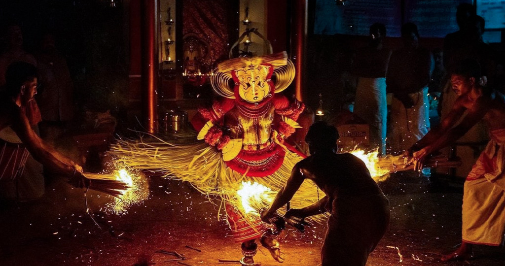 Pottan Theyyam in full costume.