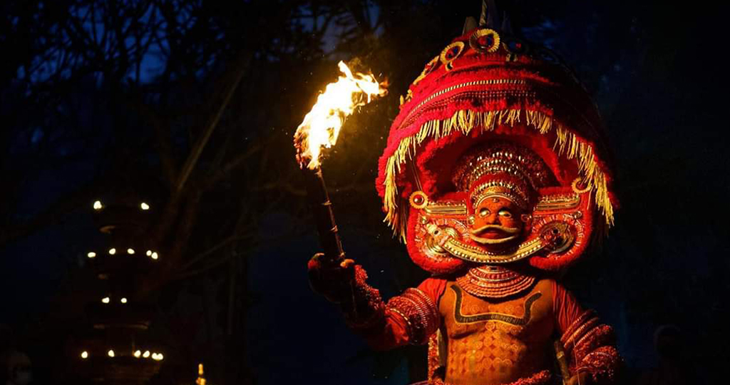 Vayanatu Kulavan Theyyam